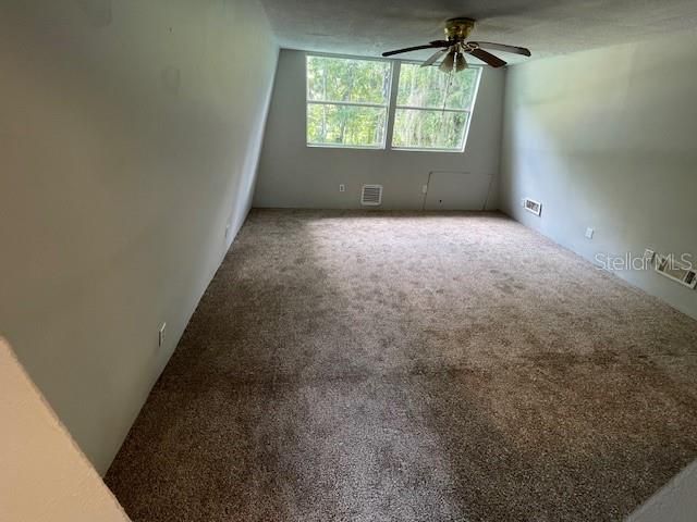 Master Bedroom (upstairs)