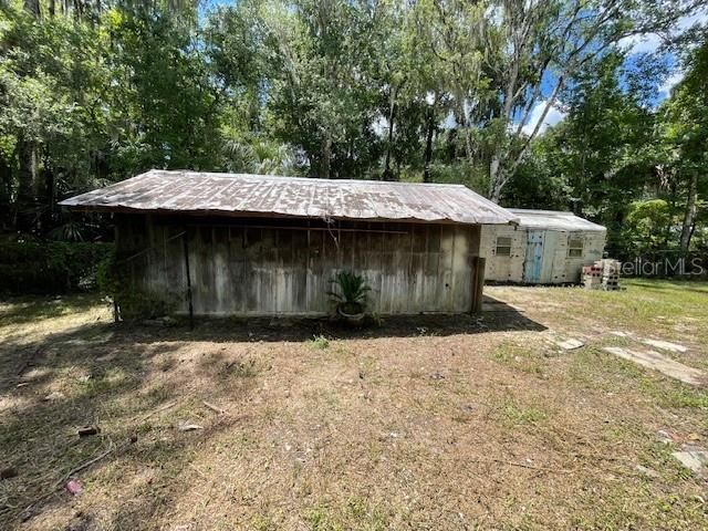 Side of Garage/workshop