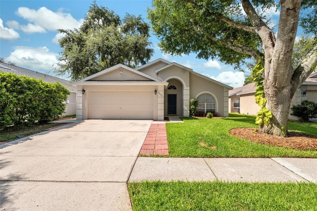 Active With Contract: $500,000 (4 beds, 2 baths, 1849 Square Feet)