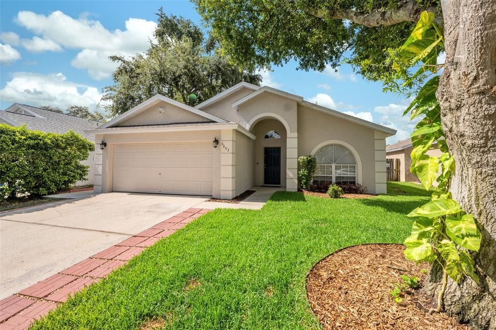 Active With Contract: $500,000 (4 beds, 2 baths, 1849 Square Feet)