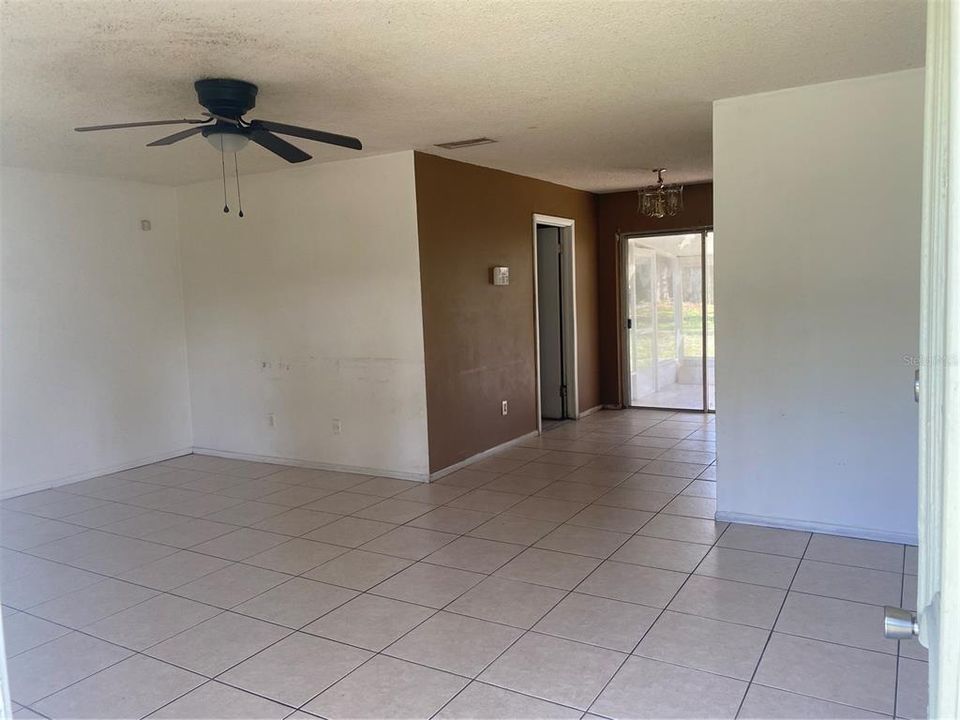 For Sale: $235,000 (3 beds, 1 baths, 1248 Square Feet)