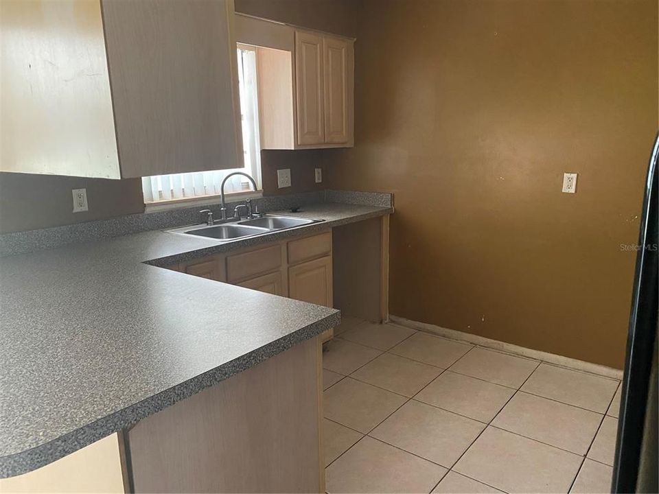 For Sale: $235,000 (3 beds, 1 baths, 1248 Square Feet)