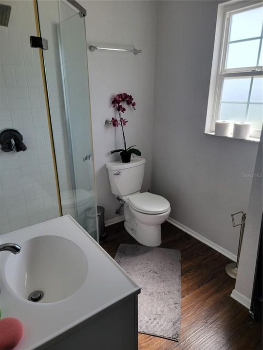 Upper bdrm 1 bath