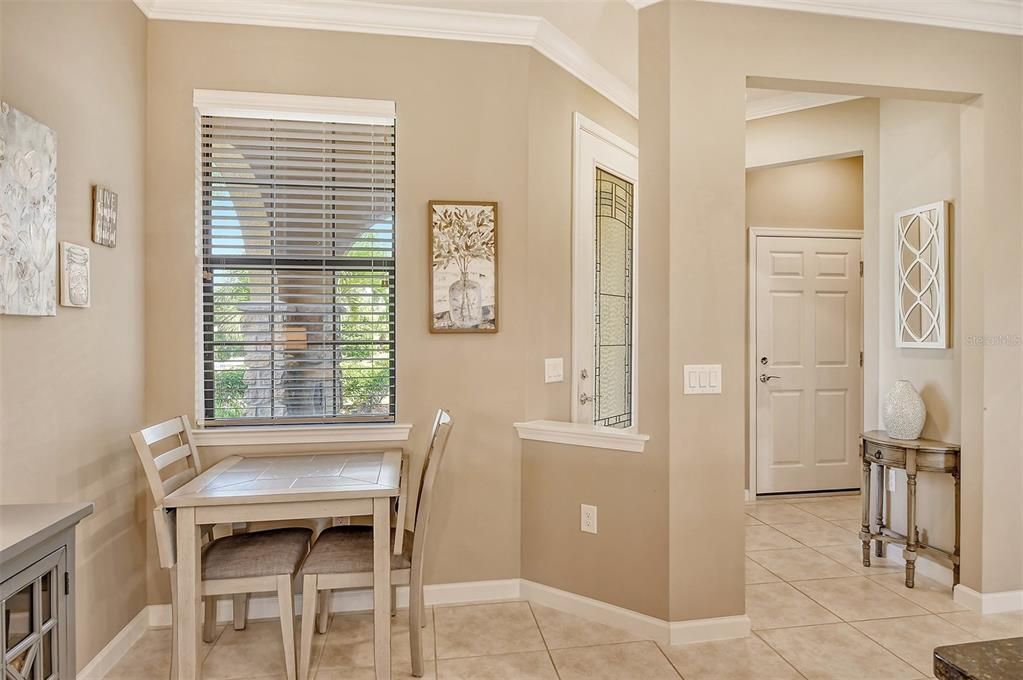 Breakfast nook area