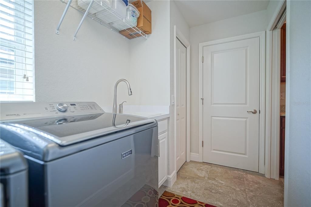 For Sale: $289,000 (2 beds, 2 baths, 1350 Square Feet)