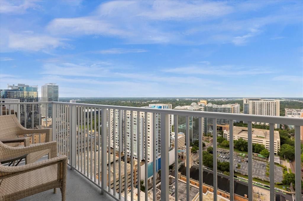 Active With Contract: $204,900 (1 beds, 1 baths, 615 Square Feet)