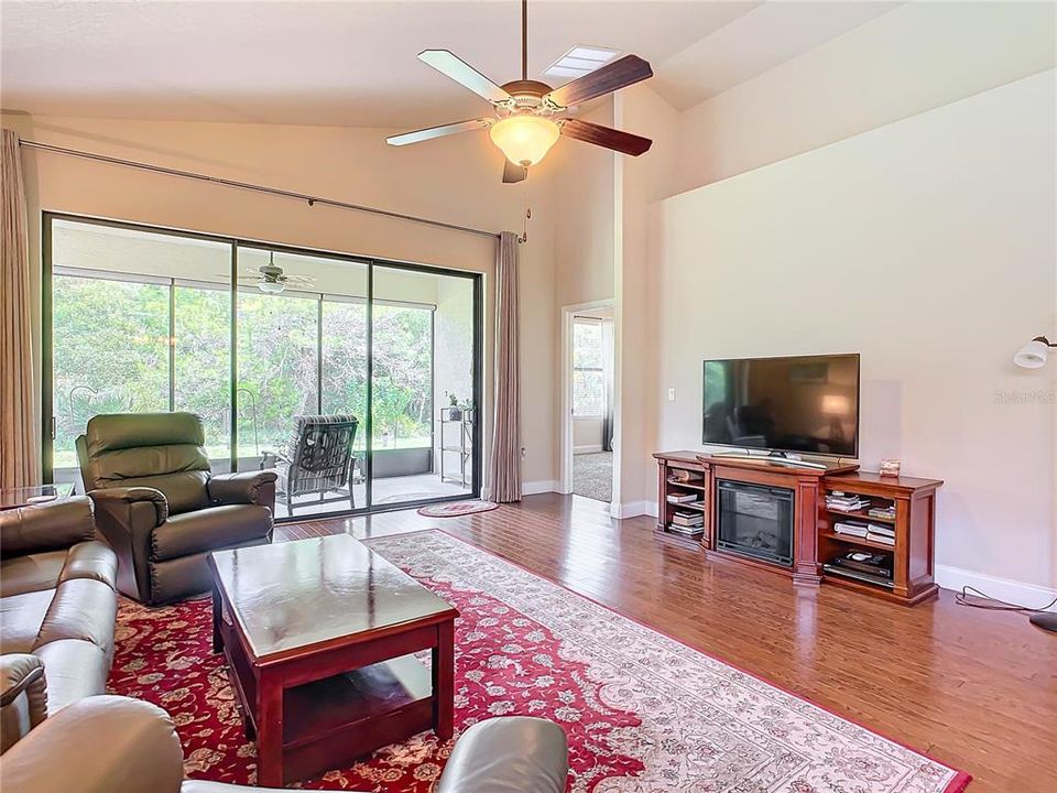 Active With Contract: $449,000 (3 beds, 2 baths, 1919 Square Feet)