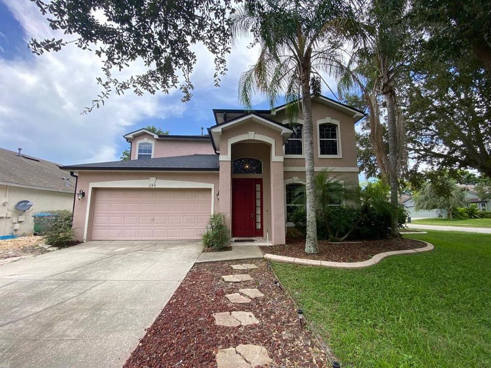 Active With Contract: $410,000 (4 beds, 3 baths, 2492 Square Feet)