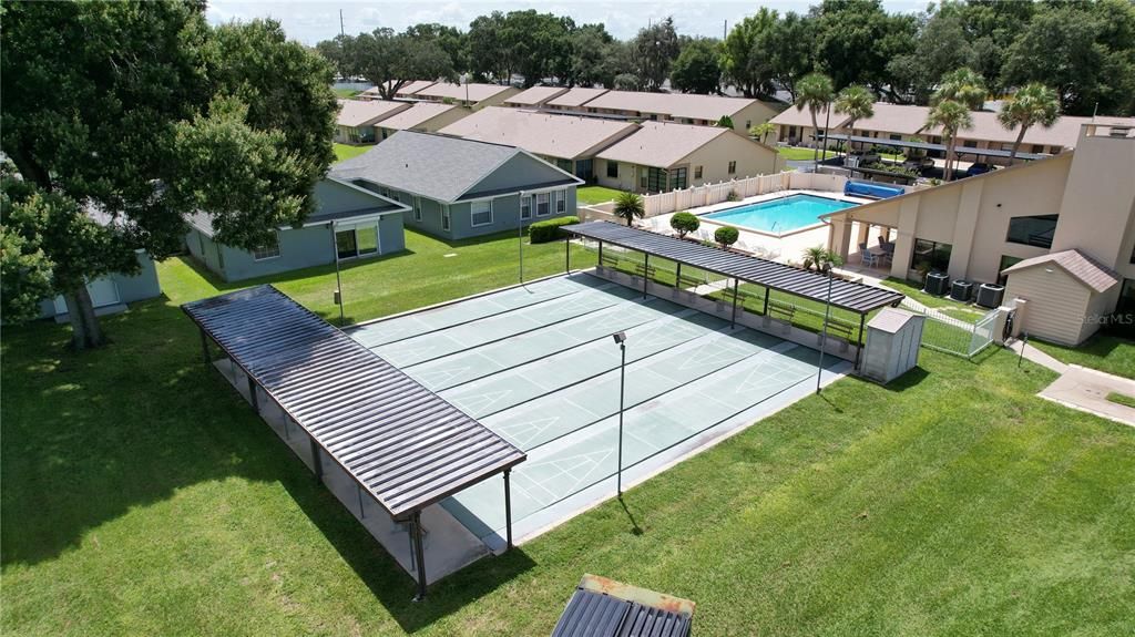 Shuffleboard court