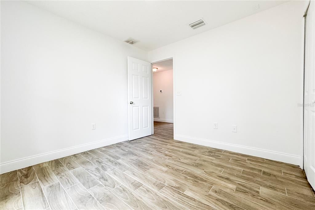 Active With Contract: $289,000 (3 beds, 2 baths, 1189 Square Feet)