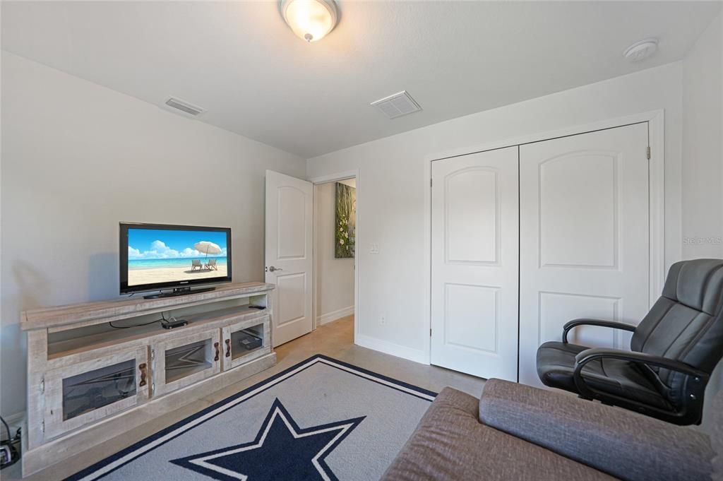 Active With Contract: $435,000 (3 beds, 2 baths, 1623 Square Feet)