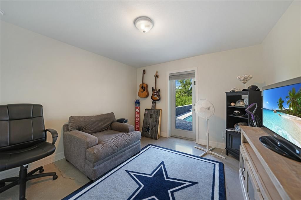 Active With Contract: $435,000 (3 beds, 2 baths, 1623 Square Feet)