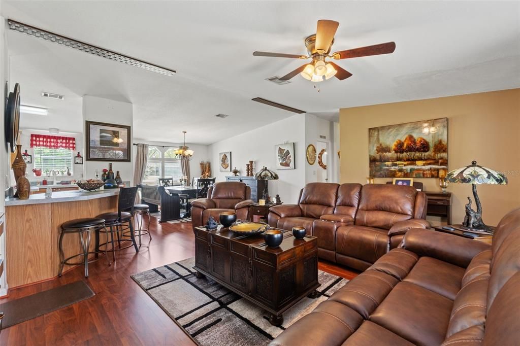 Active With Contract: $295,000 (4 beds, 3 baths, 2356 Square Feet)