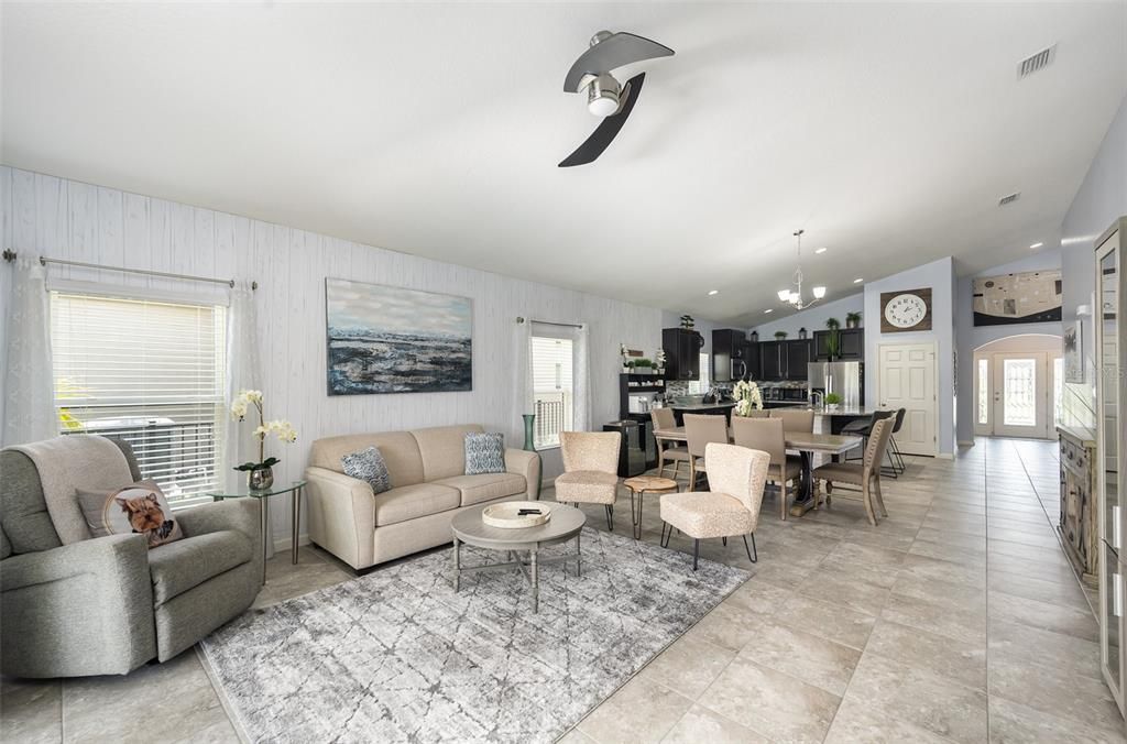 Living room vaulted ceilings