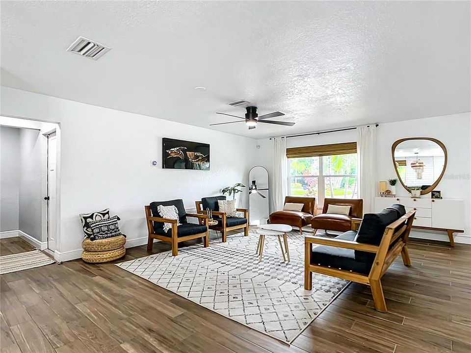 For Sale: $765,000 (4 beds, 2 baths, 2206 Square Feet)