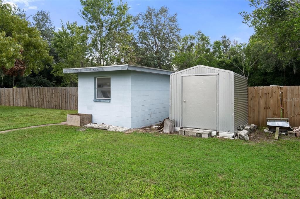 For Sale: $190,000 (2 beds, 1 baths, 1008 Square Feet)