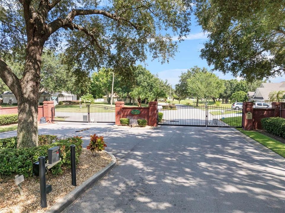 For Sale: $430,000 (3 beds, 2 baths, 1919 Square Feet)