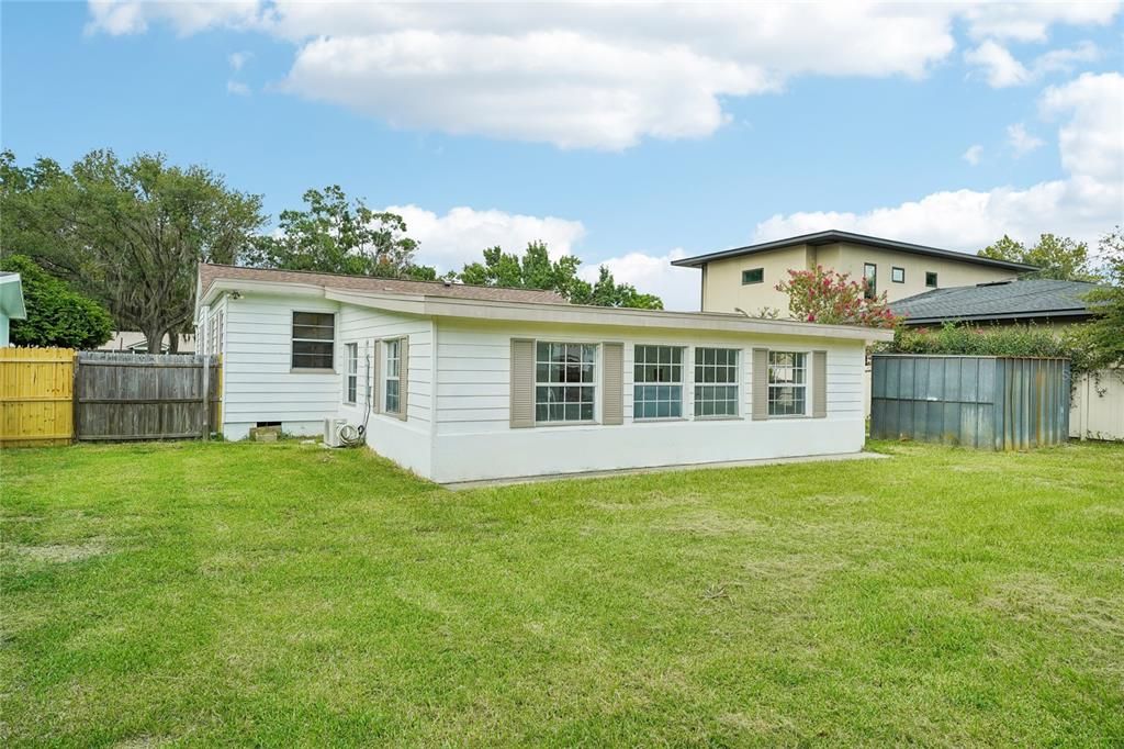 For Sale: $560,000 (4 beds, 2 baths, 2712 Square Feet)