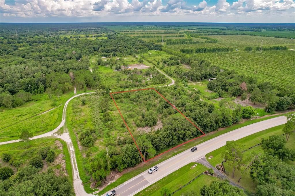 На продажу: $29,999 (1.21 acres)