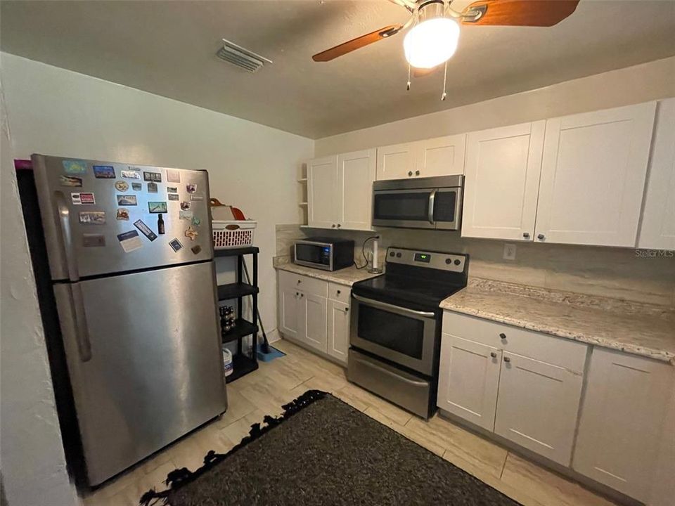 Active With Contract: $119,900 (2 beds, 1 baths, 792 Square Feet)