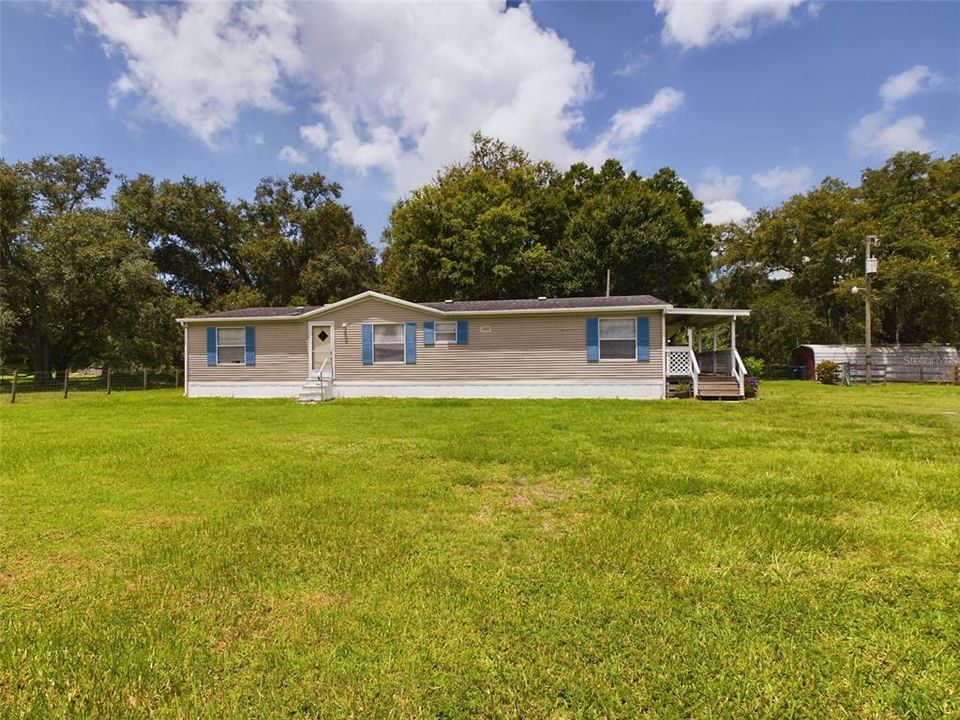 For Sale: $550,000 (3 beds, 2 baths, 1512 Square Feet)