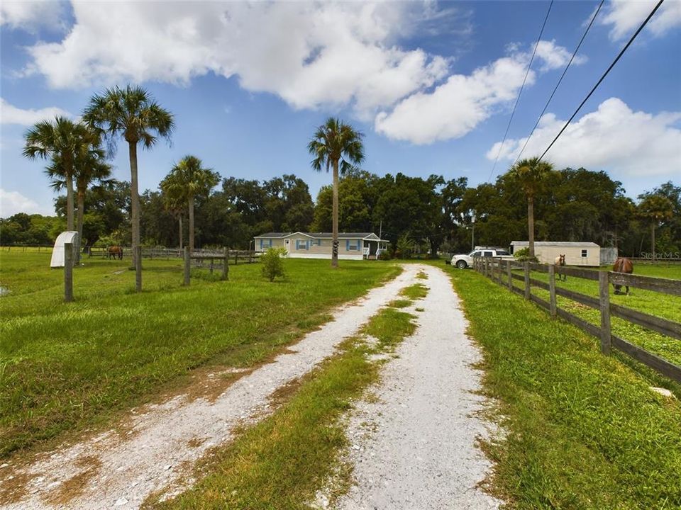 For Sale: $550,000 (3 beds, 2 baths, 1512 Square Feet)