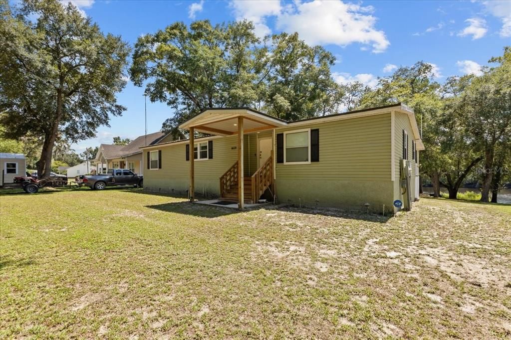 For Sale: $490,000 (3 beds, 2 baths, 1959 Square Feet)