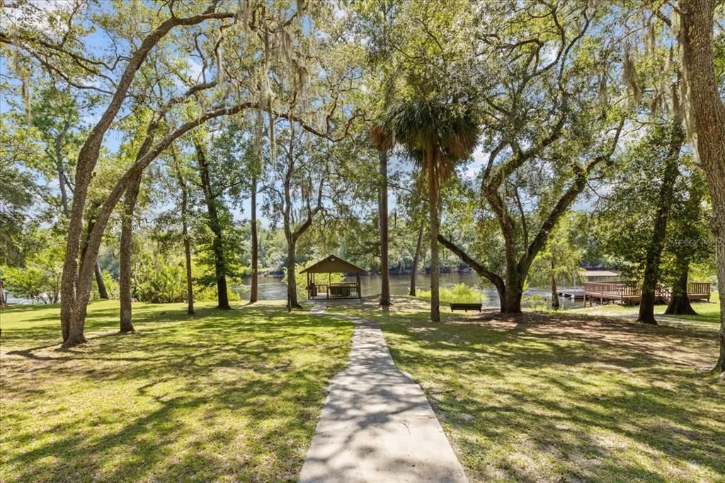 For Sale: $490,000 (3 beds, 2 baths, 1959 Square Feet)