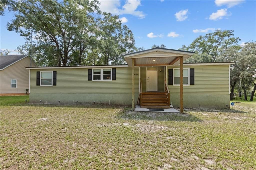 For Sale: $490,000 (3 beds, 2 baths, 1959 Square Feet)