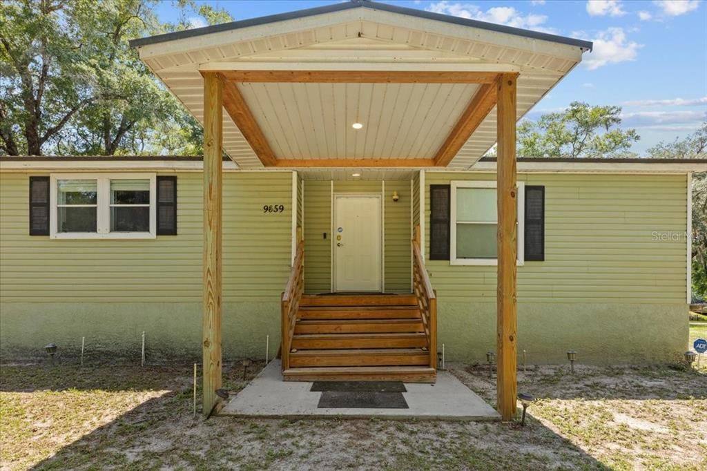 For Sale: $490,000 (3 beds, 2 baths, 1959 Square Feet)