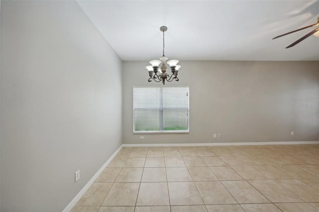 Active With Contract: $389,900 (3 beds, 2 baths, 1921 Square Feet)