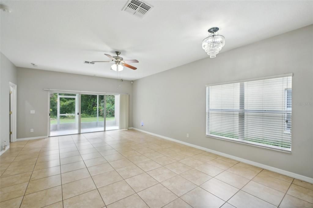 Active With Contract: $389,900 (3 beds, 2 baths, 1921 Square Feet)