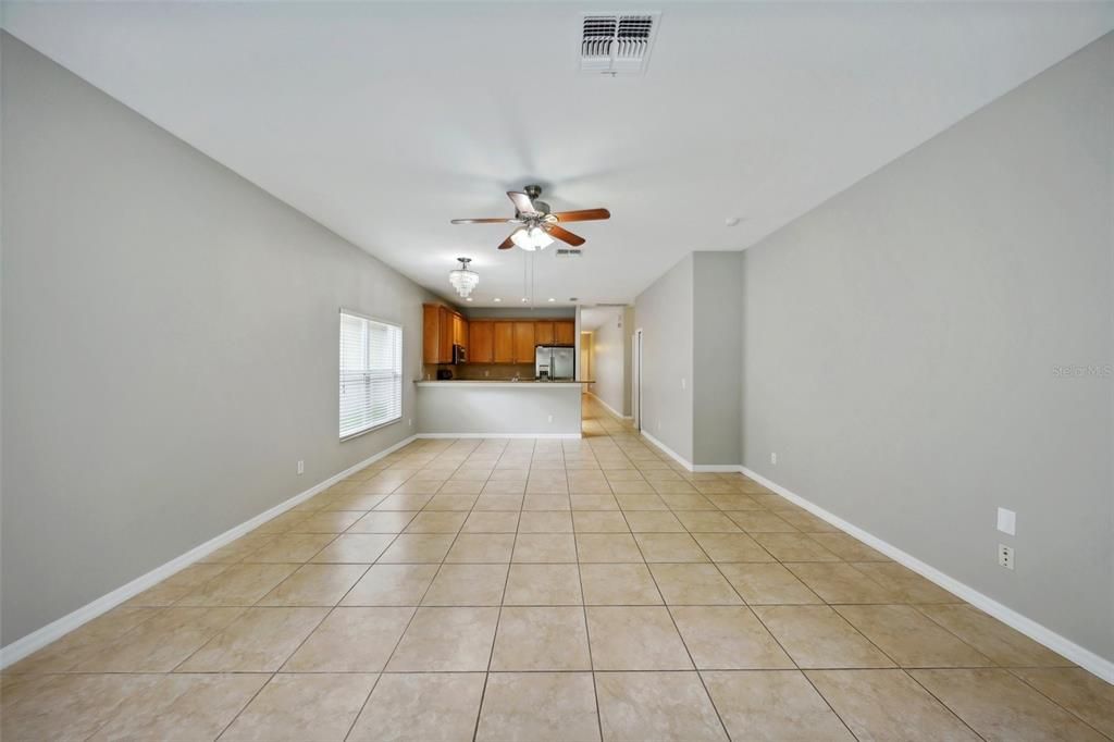 Active With Contract: $389,900 (3 beds, 2 baths, 1921 Square Feet)