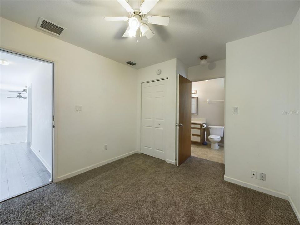 For Sale: $350,000 (3 beds, 2 baths, 1715 Square Feet)