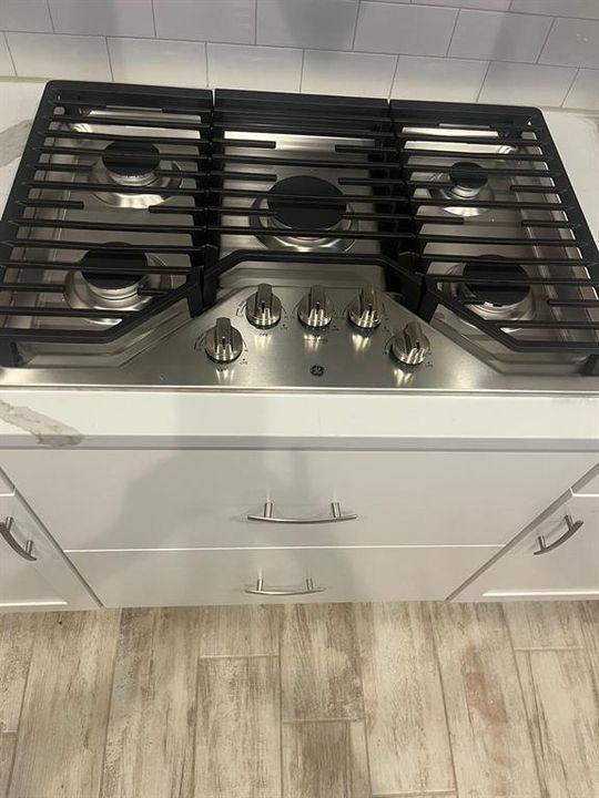 Brand New GAS Stovetop!