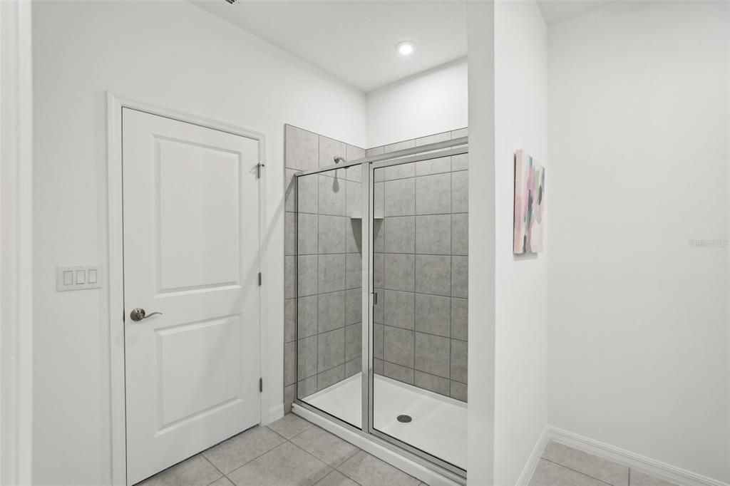 Active With Contract: $359,990 (3 beds, 2 baths, 1604 Square Feet)