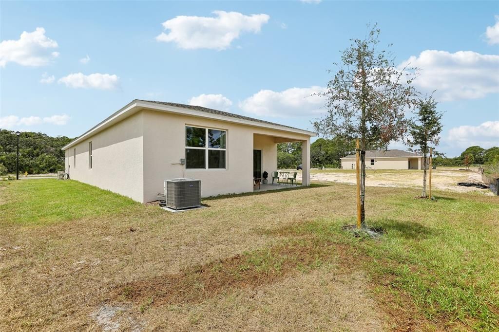 Active With Contract: $359,990 (3 beds, 2 baths, 1604 Square Feet)