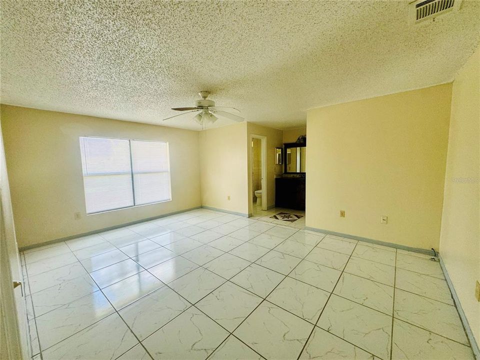 For Rent: $1,500 (3 beds, 2 baths, 1329 Square Feet)