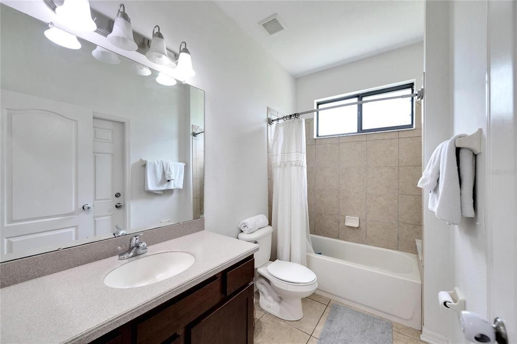 Active With Contract: $2,950 (4 beds, 3 baths, 2643 Square Feet)