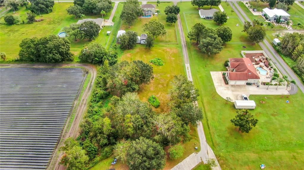 На продажу: $213,000 (1.04 acres)