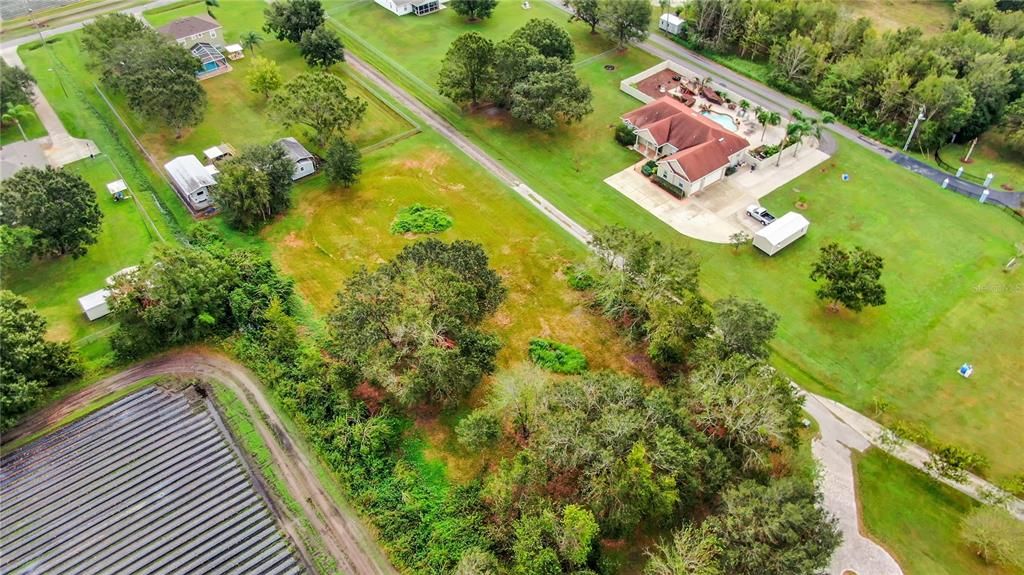 На продажу: $213,000 (1.04 acres)