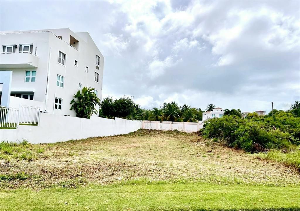 En Venta: $265,000 (0.15 acres)