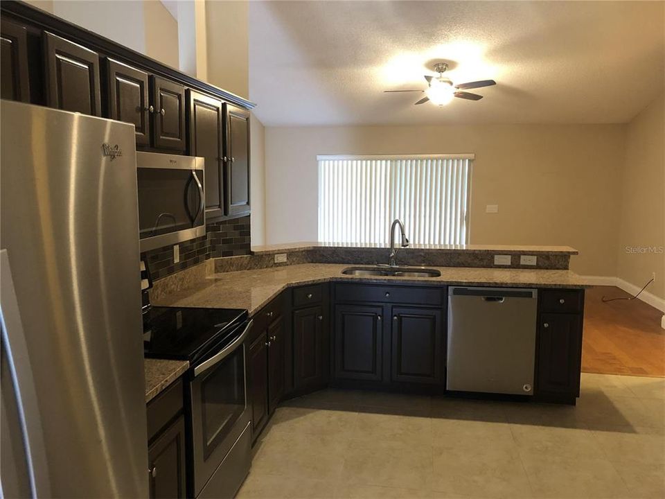 Active With Contract: $2,495 (3 beds, 2 baths, 1910 Square Feet)