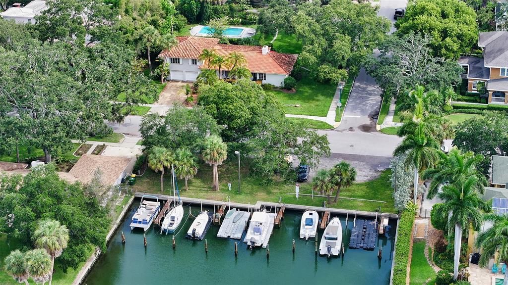 Active With Contract: $2,750,000 (3 beds, 2 baths, 2351 Square Feet)