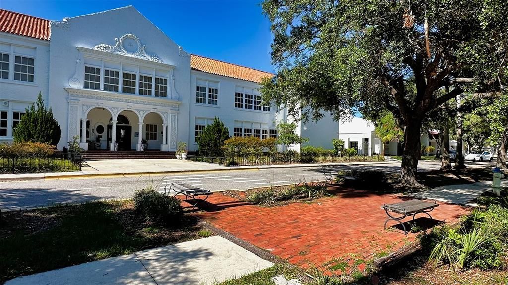 Active With Contract: $2,750,000 (3 beds, 2 baths, 2351 Square Feet)