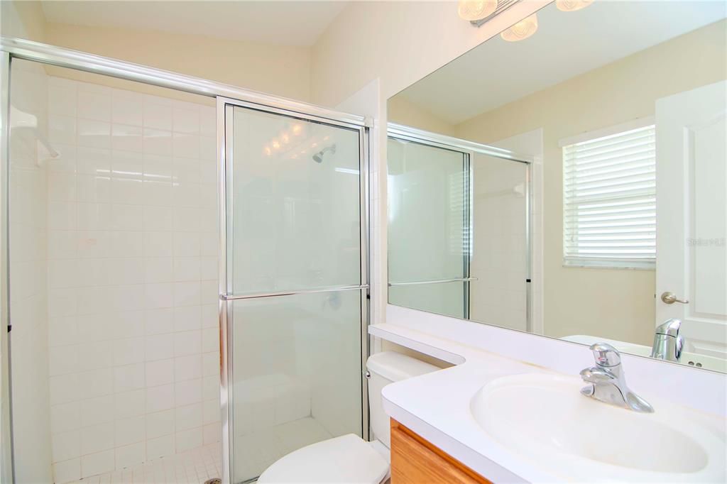 For Sale: $319,900 (3 beds, 2 baths, 1374 Square Feet)