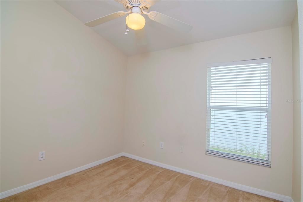 For Sale: $319,900 (3 beds, 2 baths, 1374 Square Feet)