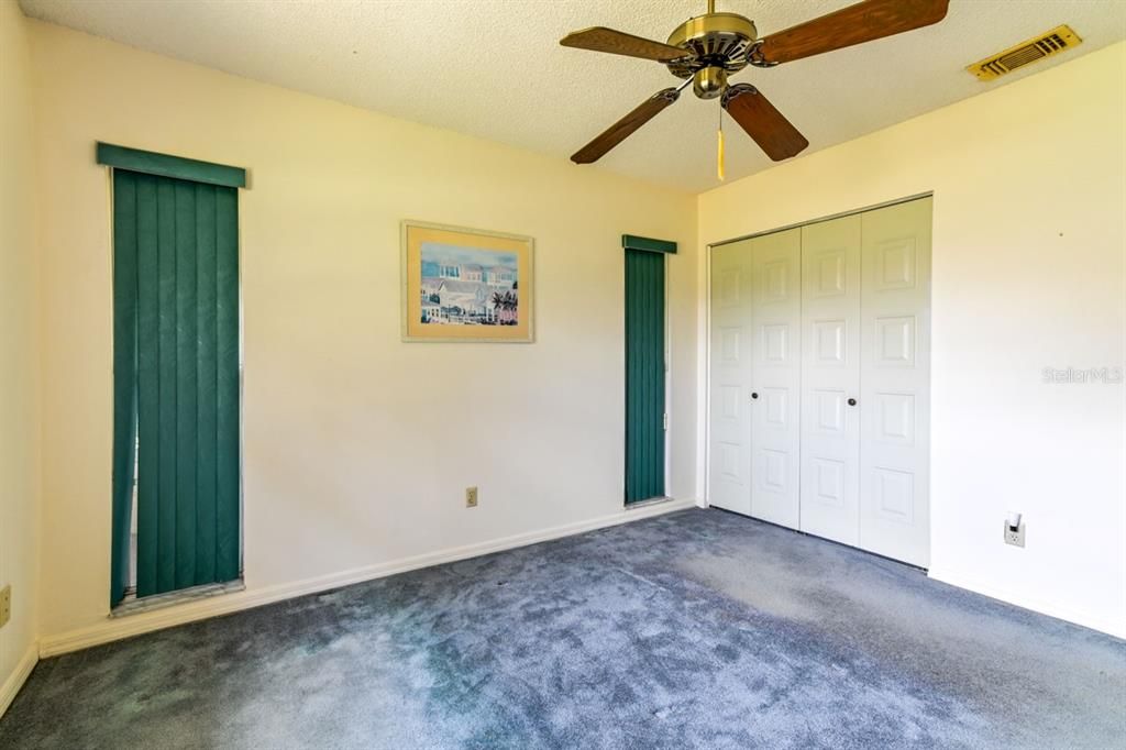 For Sale: $139,990 (2 beds, 2 baths, 1128 Square Feet)