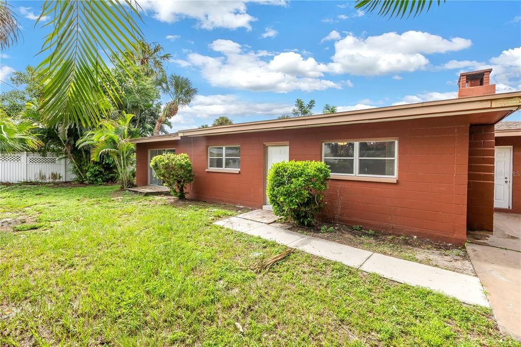 Active With Contract: $519,900 (3 beds, 2 baths, 1942 Square Feet)