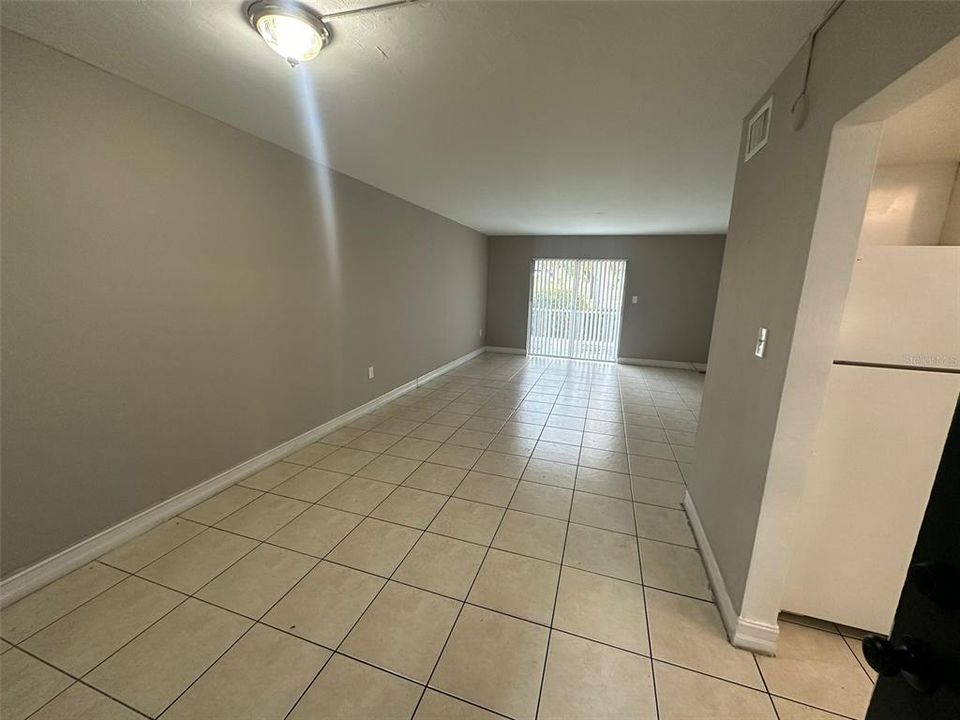 For Rent: $1,600 (2 beds, 2 baths, 978 Square Feet)